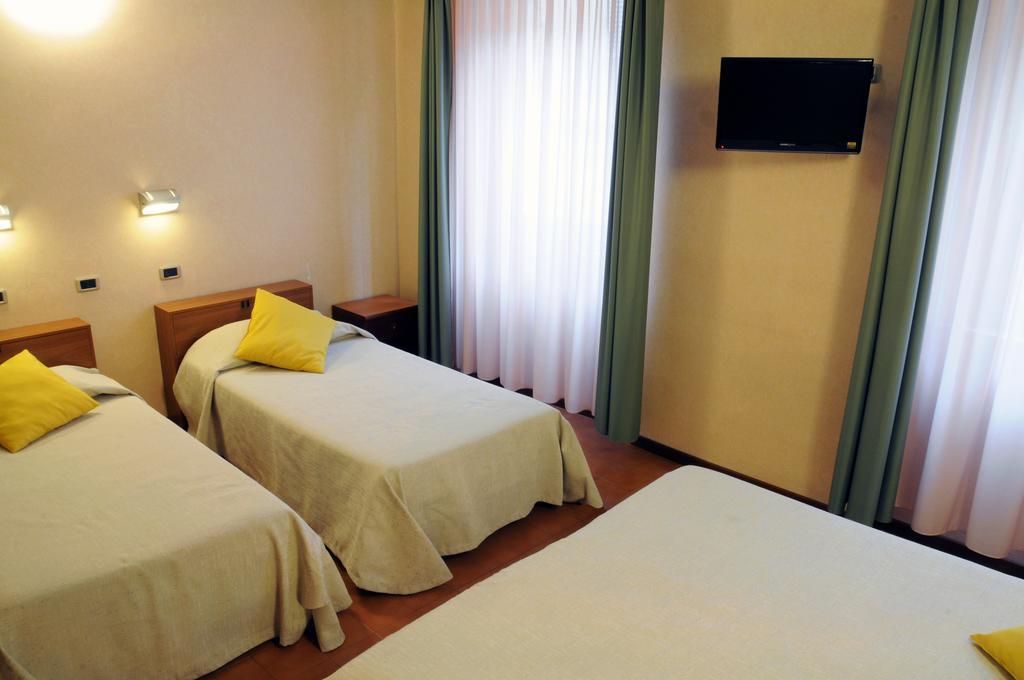 Button Hotel