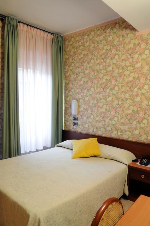 Hotel Button Parma