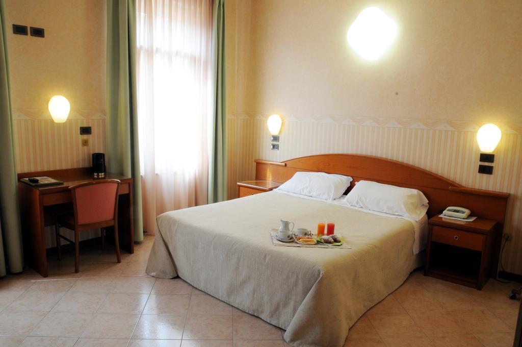 Button Hotel 3*