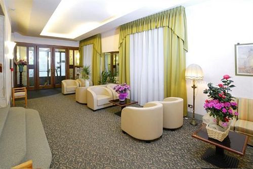 Hotel Button 3*